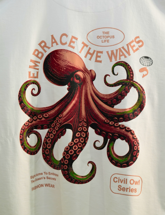 WHITE OCTOPUS OVERSIZED T SHIRT