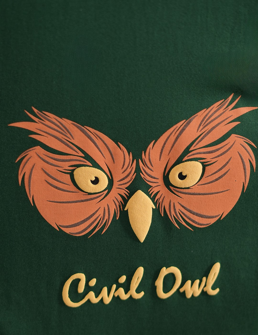 BOTTLE GREEN OWL FIGURE OVERSIZED T SHIRT