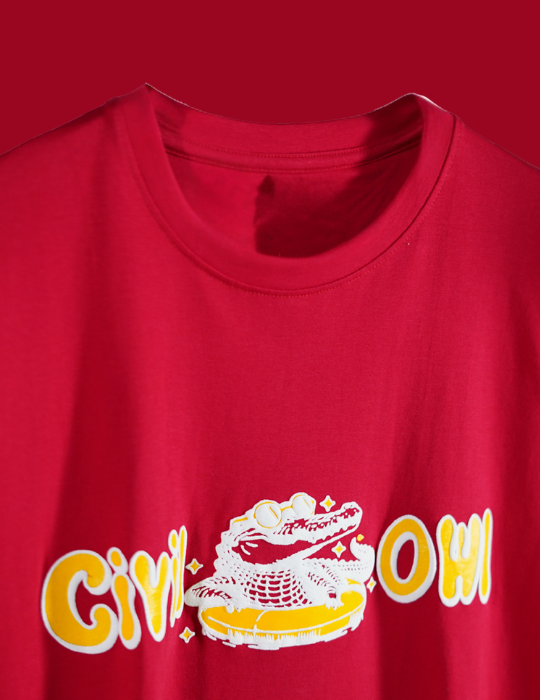 RED CHILLING CROCODILE  T SHIRT